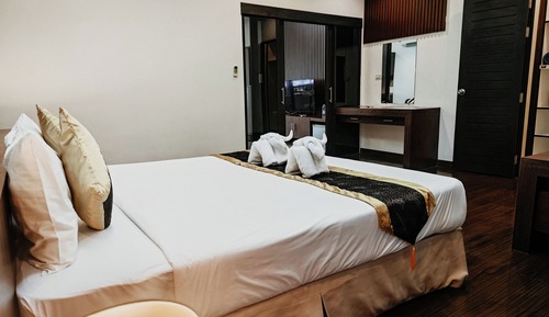 Deluxe Suite