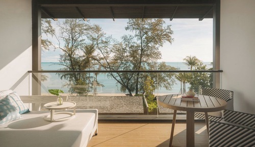  2 Twin Beds Essential Sea View