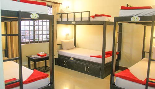 1 Bed in 6-Bed Mixed Dormitory Room