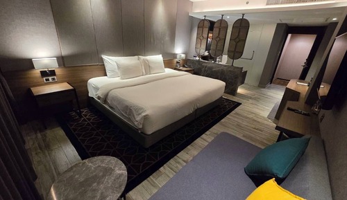 Superior Room, 1 King Bed