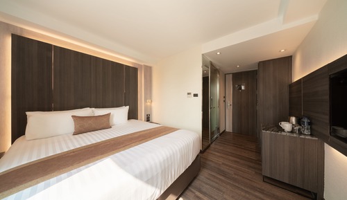Deluxe Double or Twin Room