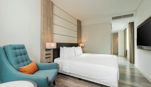 Standard Corner King Room