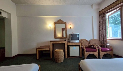 Standard Twin Room