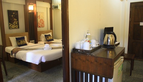 Standard Connecting Room