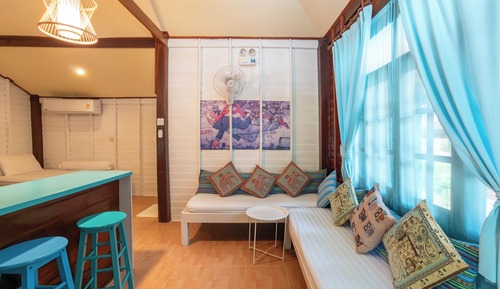 Deluxe Tropical Garden Suite