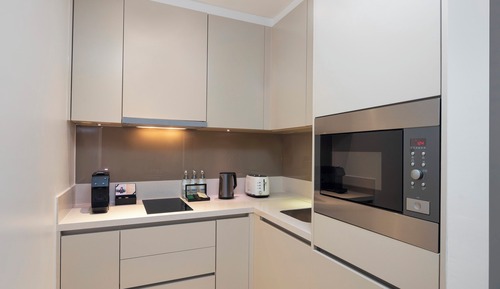 Club Room, 1 Bedroom, Corner (Prestige)