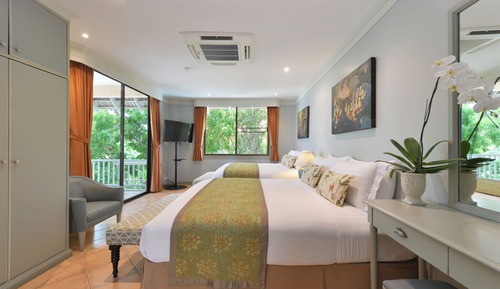 Luxury Seafront Two-Bedroom Family Suite