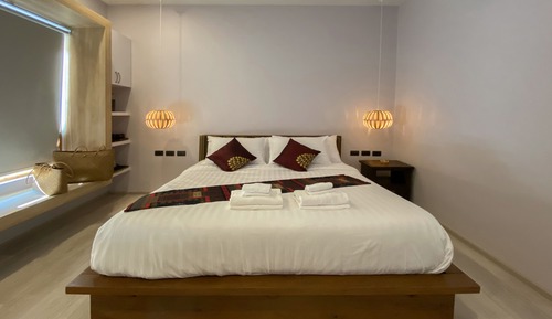Chiang Mai Room (Free Drop Off to Airport)