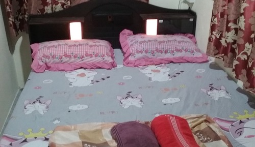 Queen Bed Room