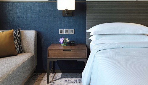 Executive Room, 1 King Bed, Club Lounge Access, River View