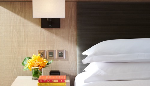 Deluxe Room, 1 King Bed, River View