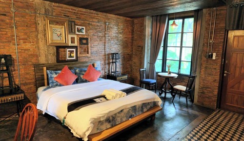 Deluxe Loft
