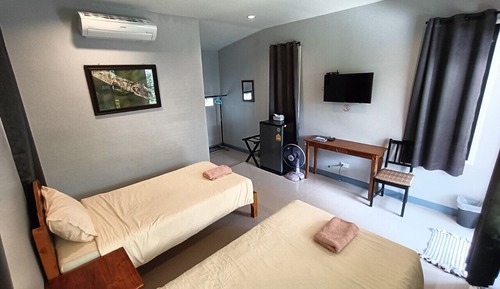 Standard Twin Room (A)