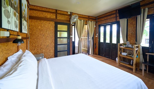 Signature Double Room, 1 Bedroom, Non Smoking, Hill View