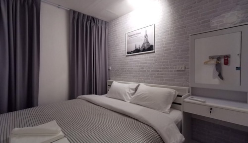 Double Room Shared Bathroom
