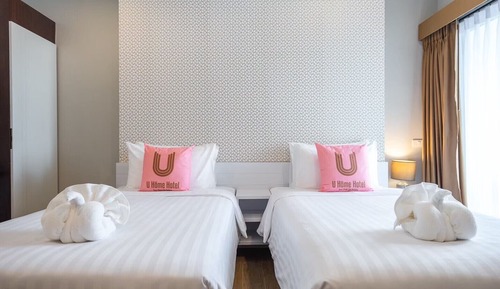 Deluxe Twin Room