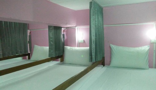 Mixed Dormitory Room