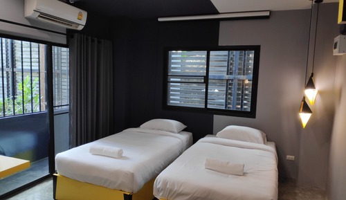 Deluxe Twin Room