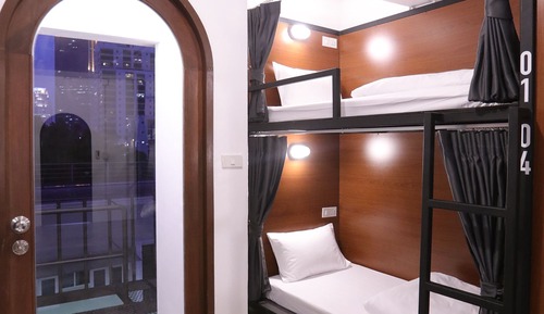 12-Bed Mixed Dormitory