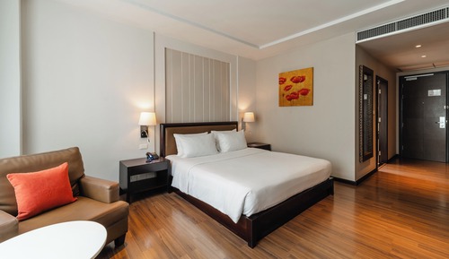Deluxe Room, 1 King Bed