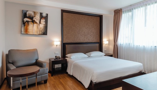 Standard Room, 1 King Bed