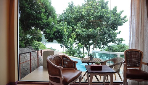 Family Room with Mountain View