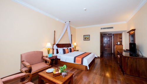 Deluxe Double Room, Non Smoking (with 1 King Bed)