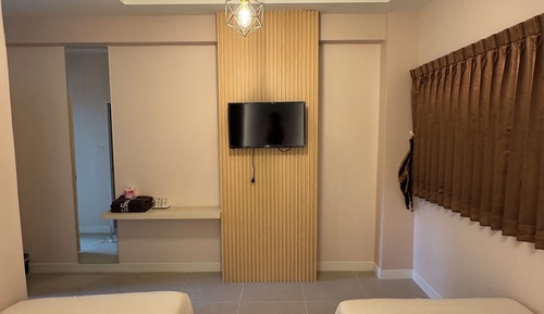 Standard Twin Room with Air Conditioning