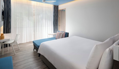 Superior Room, 1 King Bed