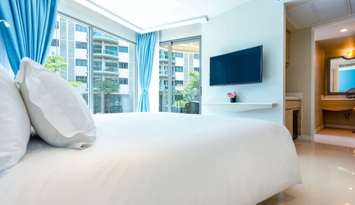 Deluxe Room, 1 King Bed