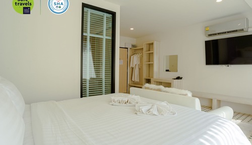 Deluxe Double Room, Garden View