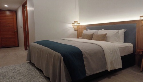 Standard Room, 1 King Bed