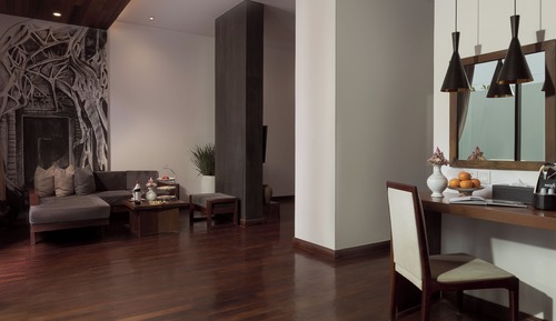 Terrace Garden Suite + Free Laundry + Airport Pick-Up + Mini Bar