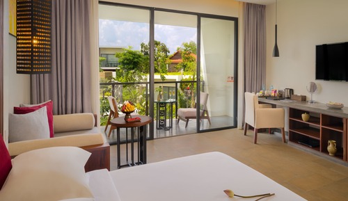 Junior Suite Double Pool View