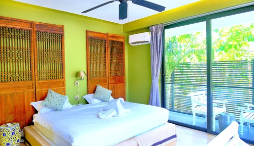 Deluxe Double Room, 1 King Bed, Hill View