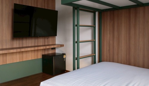 Family Triple Room, Non Smoking, Shared Bathroom