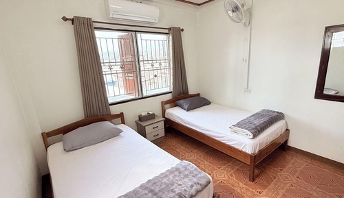 Standard Twin Room With Air Conditioning