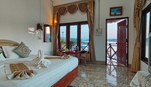 Double Room, Lanai, River View