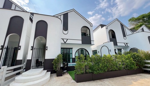 Villa, Garden View