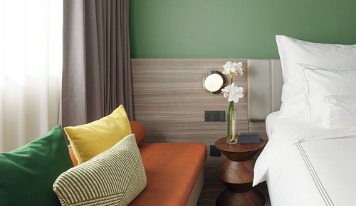 Club Twin Room