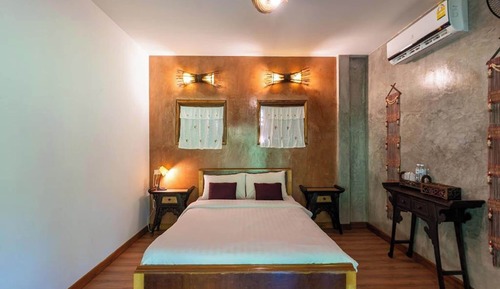 Standard Room, 1 Queen Bed