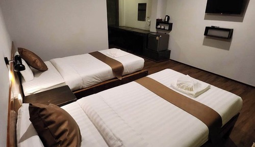 Standard Twin Room