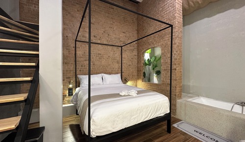 Red Brick Classic Double Room