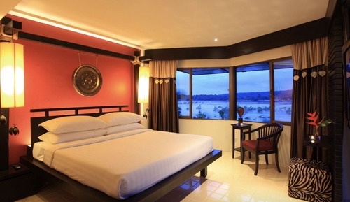 Deluxe King Balcony