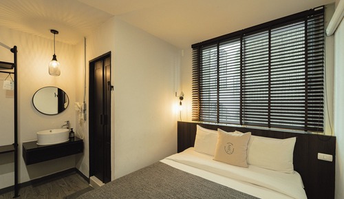 Standard King Room