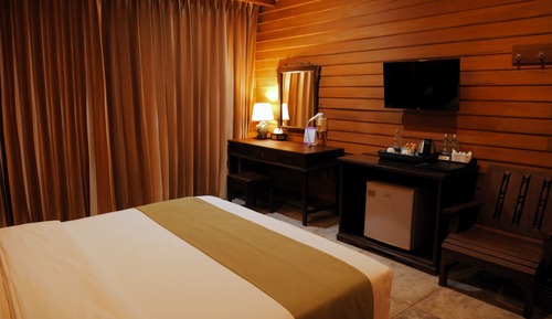 Deluxe Double or Twin Room