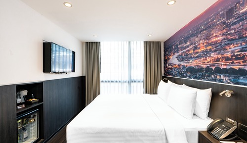 Deluxe Room, Pool View