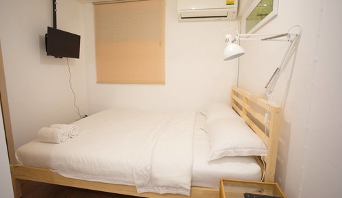 Basic Studio, 1 Queen Bed