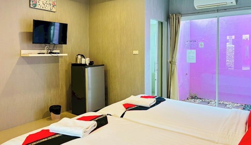 Standard Twin Room
