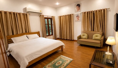 Villa, Resort View
